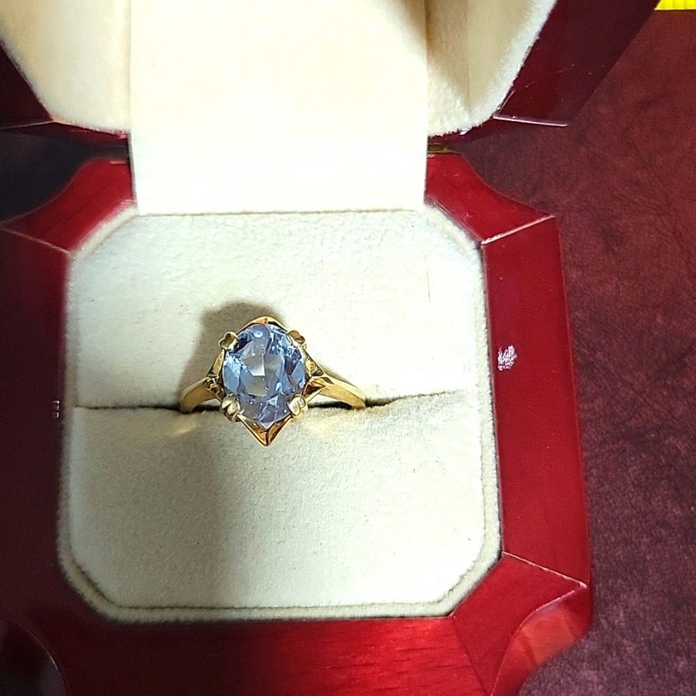 Gold and Blue Gemstone Women's Ring - Picture 2 of 5